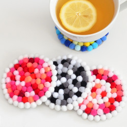 DpCraft polyester pompoms 1cm white 120pcs